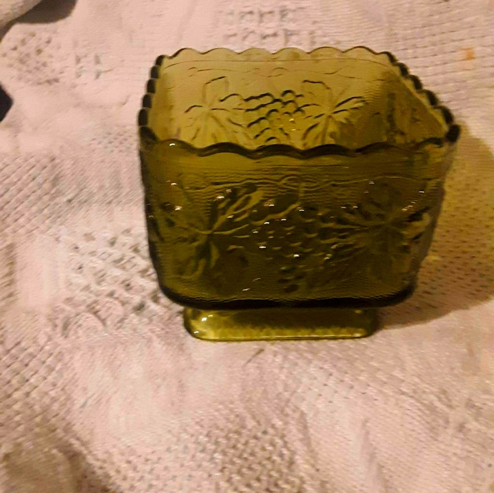 Vintage 1940s square footed planter